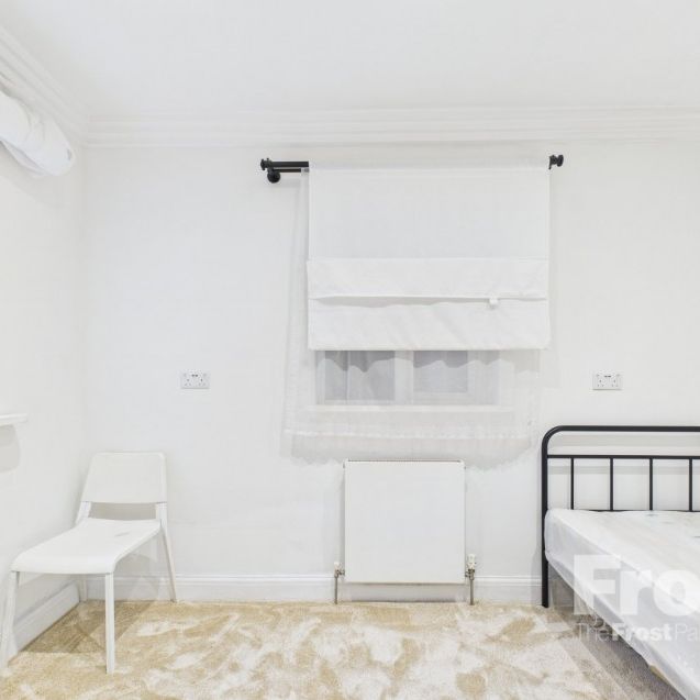 Staines Road, Feltham,TW14 - Photo 1