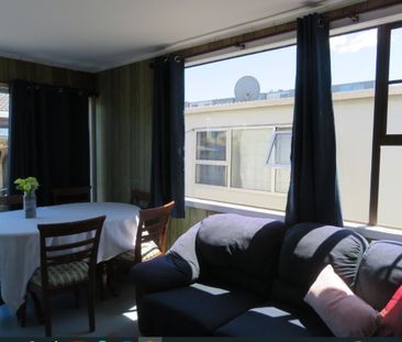 PETONE LIVING - Photo 4