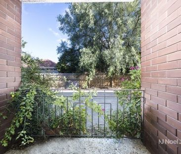 2/30 Sandown Road, ASCOT VALE - Photo 2