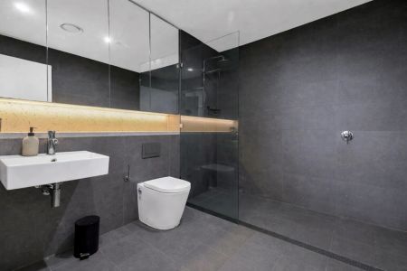 Modern 2-Bedroom Apartment in the Heart of Rockdale - Photo 5