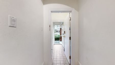 For Lease - 363 Euclid Avenue Unit# Upper, Toronto, Ontario - Photo 5