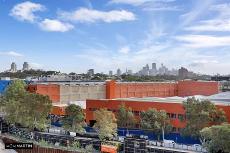 MGM MARTIN - AIR CONDITIONED TWO BEDROOM APARTMENT (ACCESS THROUGH LAMOND LANE) - Photo 5