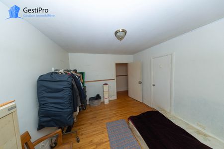 2495 4e avenue - Photo 5