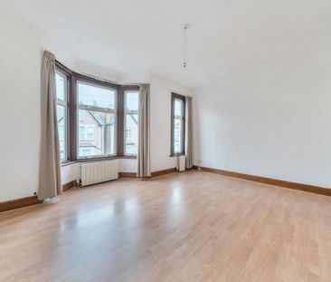 3 bedroom House To Let Total Size: 1159 SQ FT - Photo 1