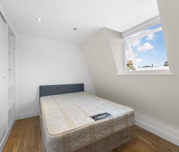 4 bedroom flat to rent - Photo 1