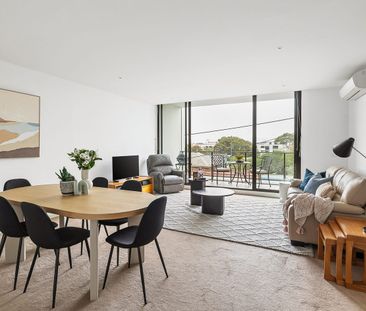 Stylish North Brighton Living with Bay Street at Your Door - Photo 3