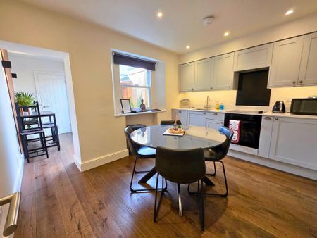 3 bedroom terraced house to rent - Photo 5