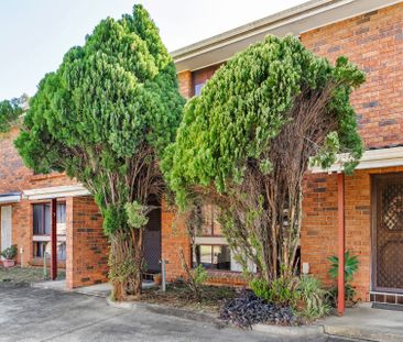 2-Bedroom Townhouse in Prime Location - Photo 4