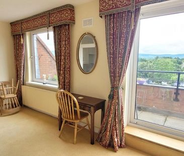 Apartment 17, Orwell Court, Breamor Road, Churchtown, Dublin 14 - Photo 4