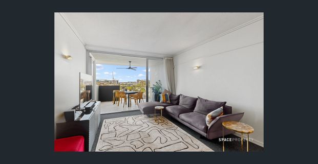 Urban Oasis in Spring Hill Awaits You - Photo 1