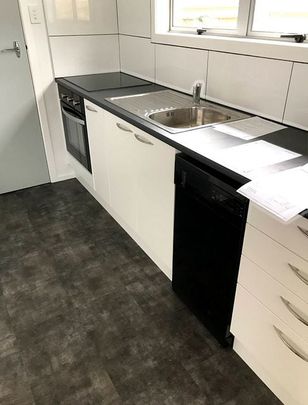 Sunny 2BR Home in Westown! - Photo 1