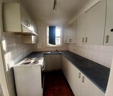 2-Bedroom Home in Vibrant Penrith - Your Peaceful Retreat awaits! - Photo 6