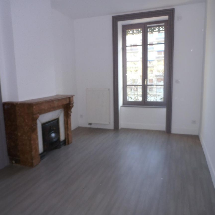 : Appartement 88.2 m² à SAINT-ETIENNE - Photo 1