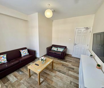 5 bedroom house to rent Pomona Street, Sheffield, South Yorkshire, S11 - Photo 2