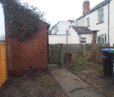 2 bedroom terraced house to rent - Photo 6