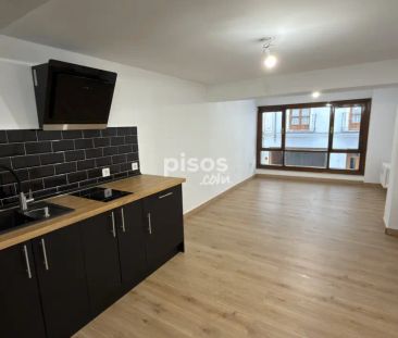 Apartamento en alquiler en Calle del Perú, 5 - Foto 1