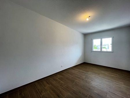Spacious 3.5 room apartment with terrace and garden - Photo 5