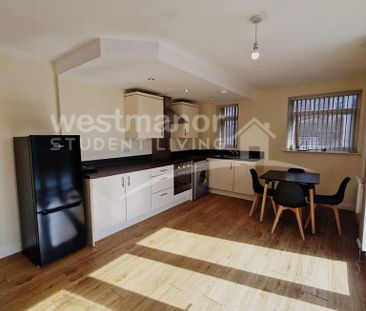 3 bedroom apartment to rent - Photo 6