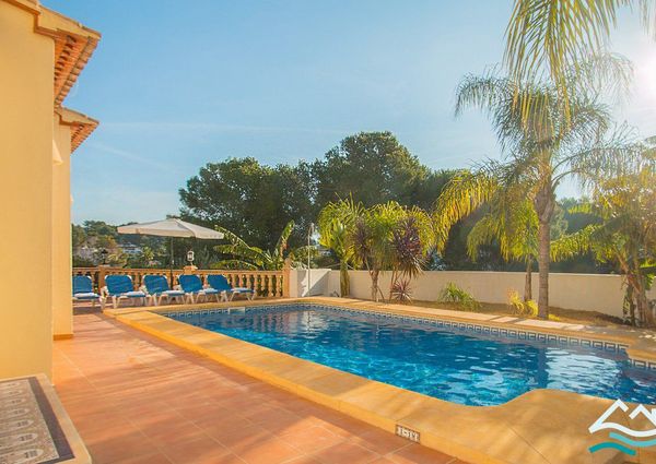 VILLA FOR RENT ALL YEAR ROUND WITH PRIVATE POOL IN MORAIRA