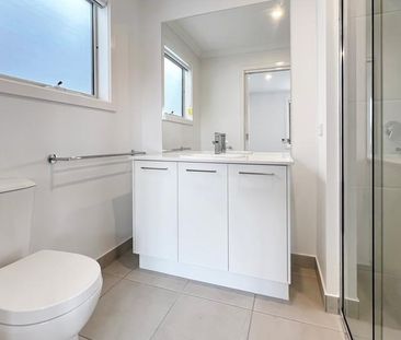 LIVE CLEAN AND GREEN - ALL BRAND NEW ELECTRIC HOME - Photo 3