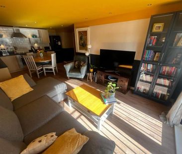 2 bedroom apartment to rent - Photo 1