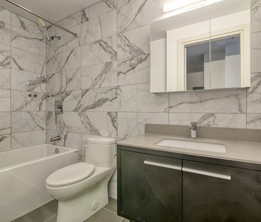 30 Saint-Joseph Est, Montréal, QC - Photo 3