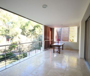 3 room luxury Flat for rent in Calvià, Spain - Photo 2