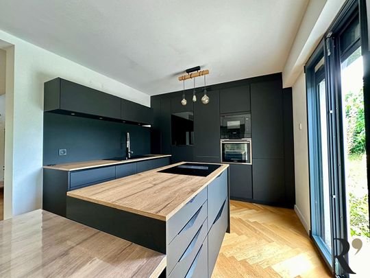 AIGREFEUILLE Maison 7 pièces 165 m2 avec piscine - Photo 1