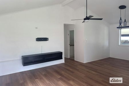 Stylish Modernised home in semi-rural area - Photo 5