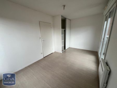 Location Appartement 4 pièces 82m² MAUBEUGE 59600 - Photo 2
