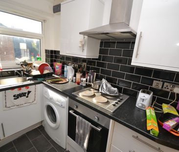 3 bed Flat for Rent - Photo 1