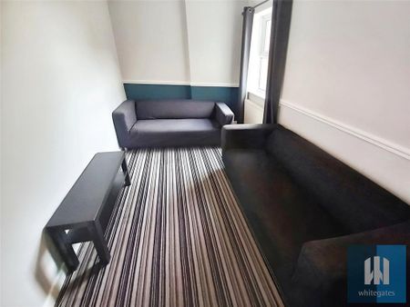 4 bedroom end of terrace house to rent - Photo 4