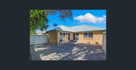 Cozy, Spacious & Welcoming - Photo 4