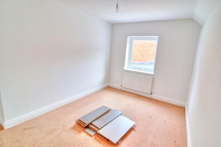 3 bedroom apartment to rent - Photo 3