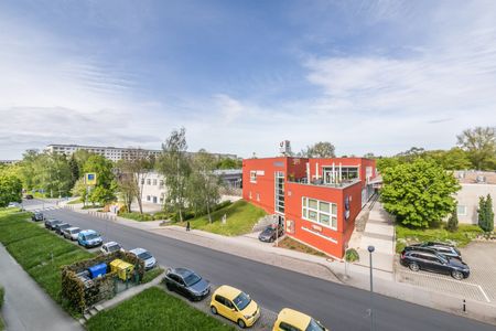 Toller Grundriss / Großer Balkon - Foto 5