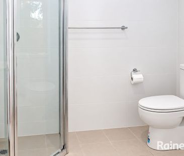 Modern & Convenient 2-Bedroom Granny Flat - Photo 3