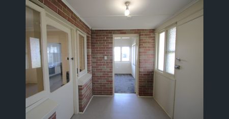 Walk Everywhere - Photo 4