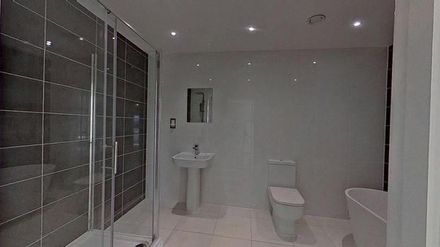 3 bedroom flat to rent - Photo 1