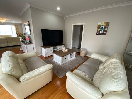 5 Bedrooms in Northpark - Photo 2