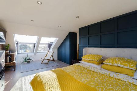 4 bedroom semi-detached house to rent - Photo 2