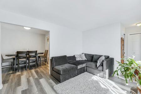 For Lease - 82 Lacey Crescent, London South, Ontario - Photo 2