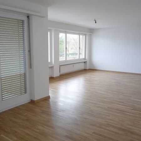 Grosszügige Wohnung mit Seesicht - Photo 3