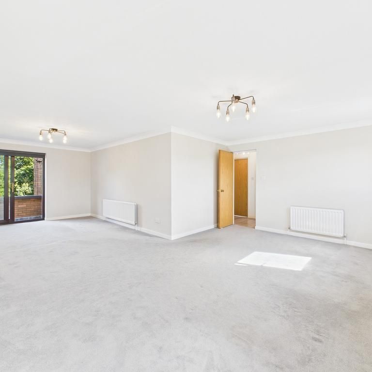 3 bedroom flat to rent - Photo 1