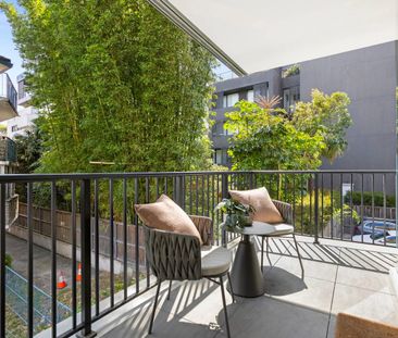 Light and Bright Executive One Bedroom Apartment - Photo 6