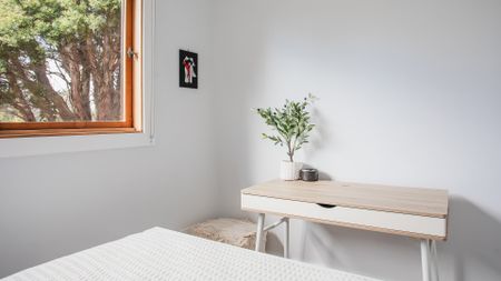 Spacious Unfurnished Family Home With Outdoor Entertaining Area & Garden Maintenance Included - Photo 4