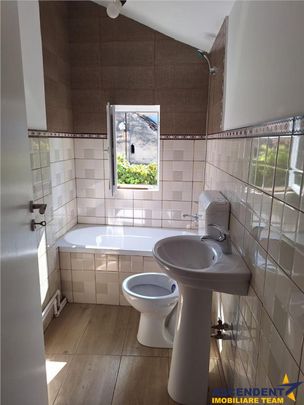 Casa de inchiriat, rezidential spatiu birouri, Ghimbav-Cent - Fotografie 1