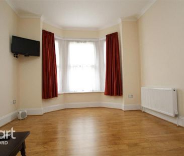 1 bedroom in a house share to rent - Photo 6