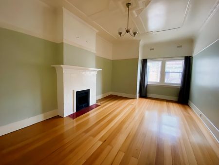 1Bedrooms, 1Bathrooms - Photo 3