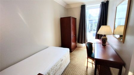3 bedroom apartment to rent - Photo 2