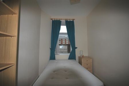 2 Bed - Mowbray Street, Heaton - Photo 5